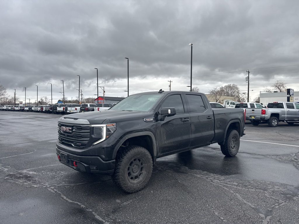 2024 GMC Sierra 1500 AT4 Crew Cab 4WD