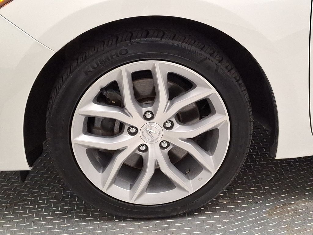 2019 Acura ILX  8