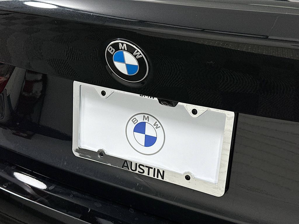 Thumbnail: 2025 BMW 3 Series - 22