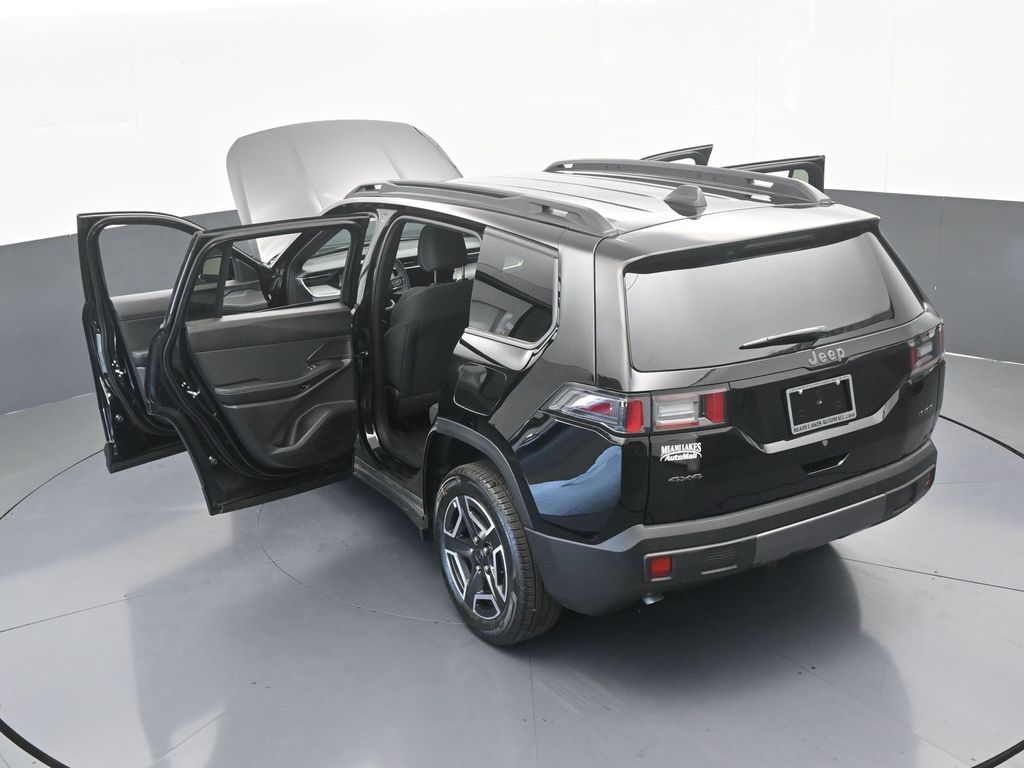 New 2026 Diamond Black Crystal Pearlcoat Jeep Laredo image 62