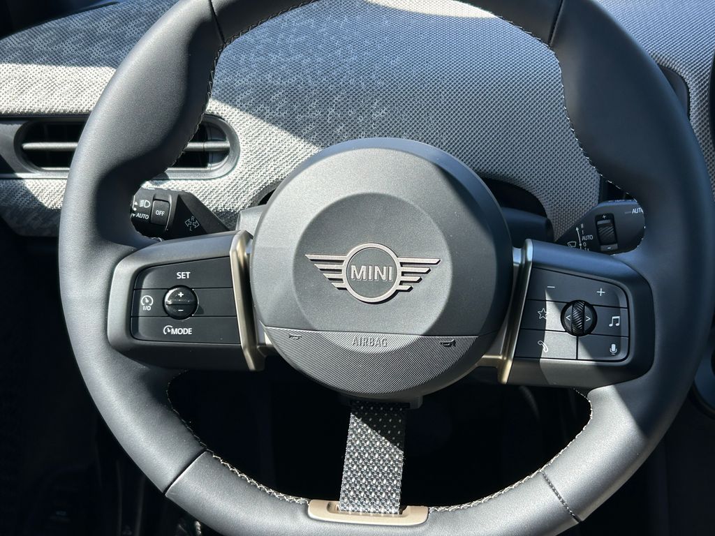 Thumbnail: 2025 MINI Cooper - 18