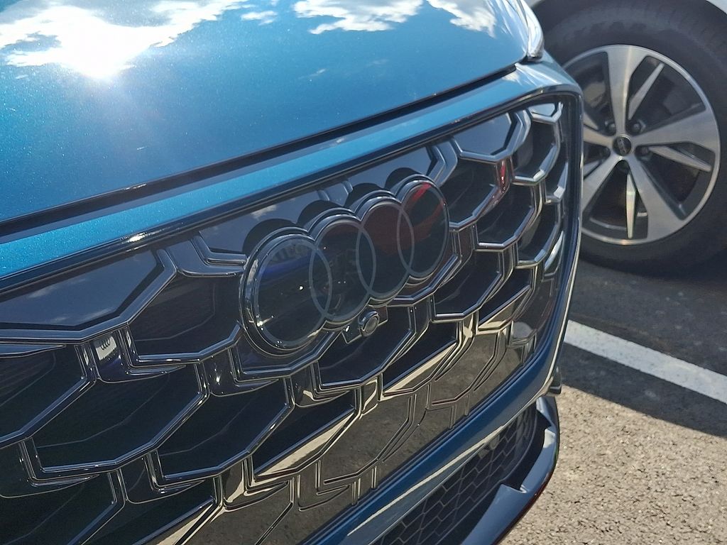 Thumbnail: 2026 Audi Q3 - 3