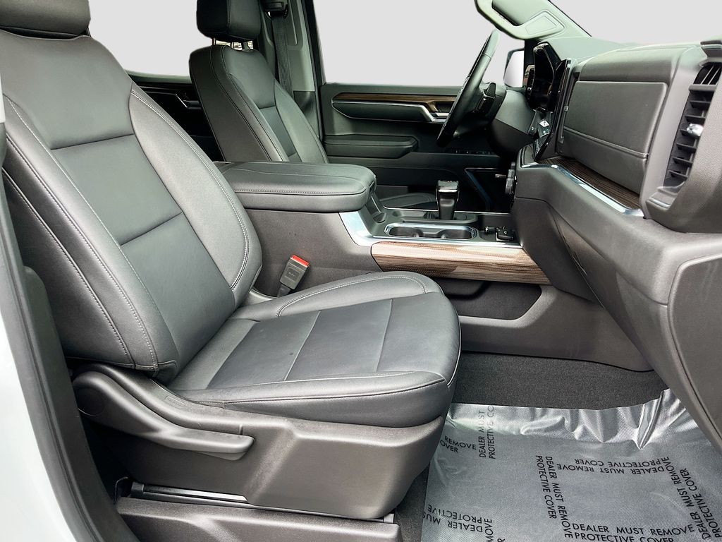 Used 2024 White Chevrolet LT Trail Boss image 29