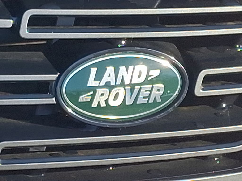 2025 Land Rover Range Rover SE 23