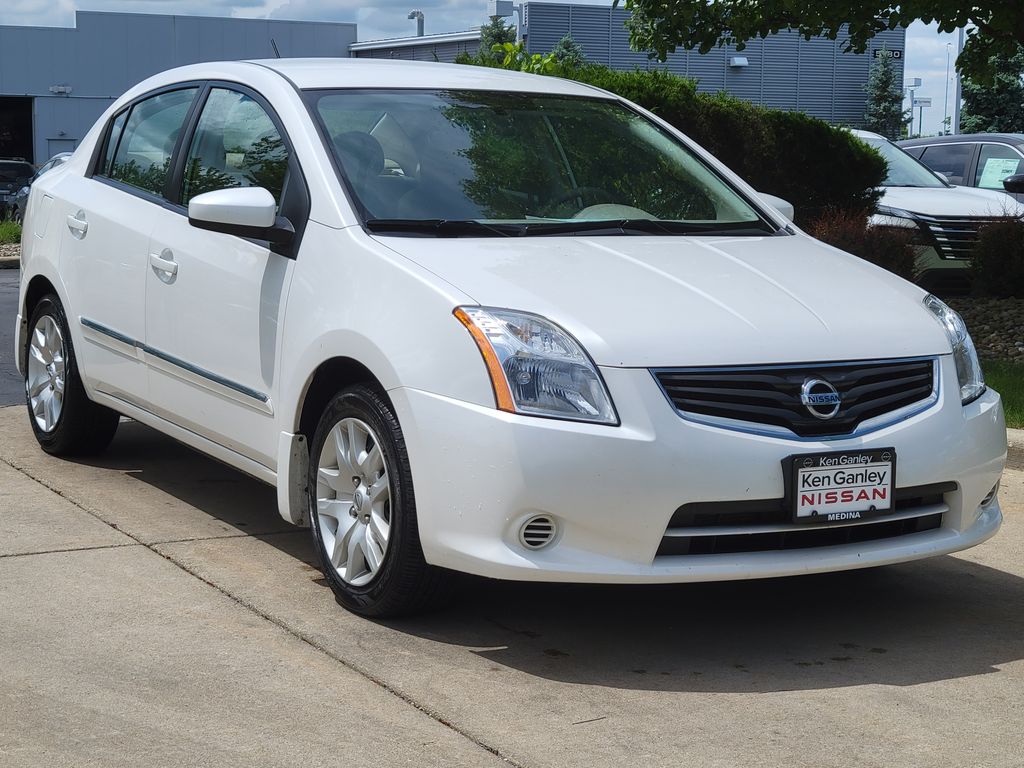 2011 Nissan Sentra 2.0 photo