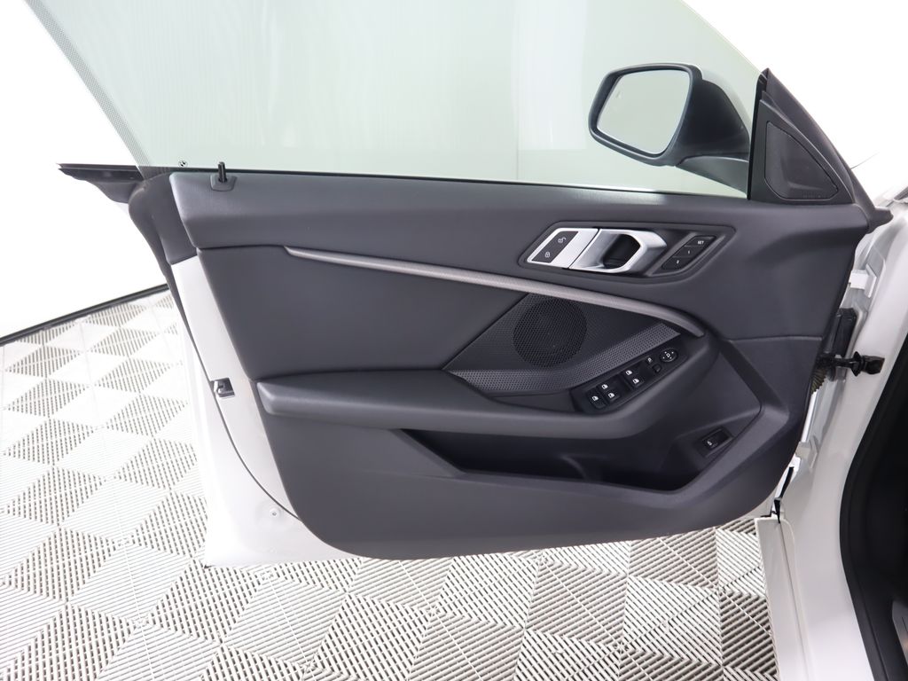 Thumbnail: 2022 BMW 2 Series - 25
