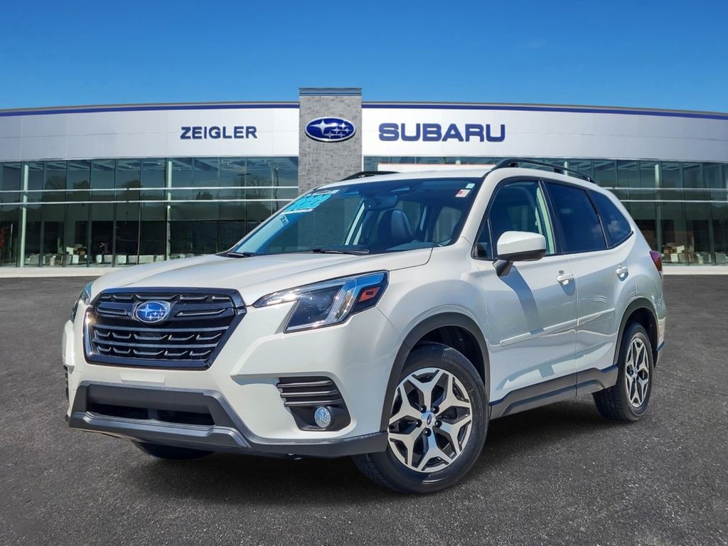 Crystal White Pearl 2022 Subaru Forester SUV / Crossover All-Wheel Drive Continuously Variable Transmission