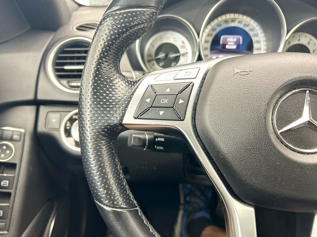 Thumbnail: 2013 Mercedes-Benz C-Class - 11