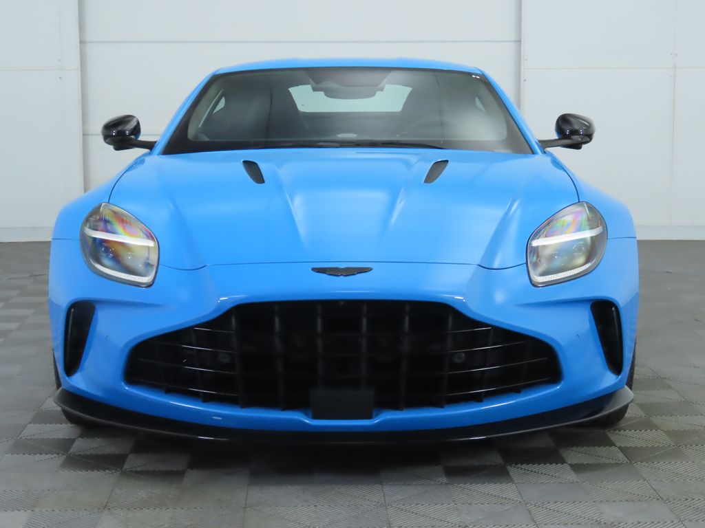 Thumbnail: 2025 Aston Martin Vantage - 2