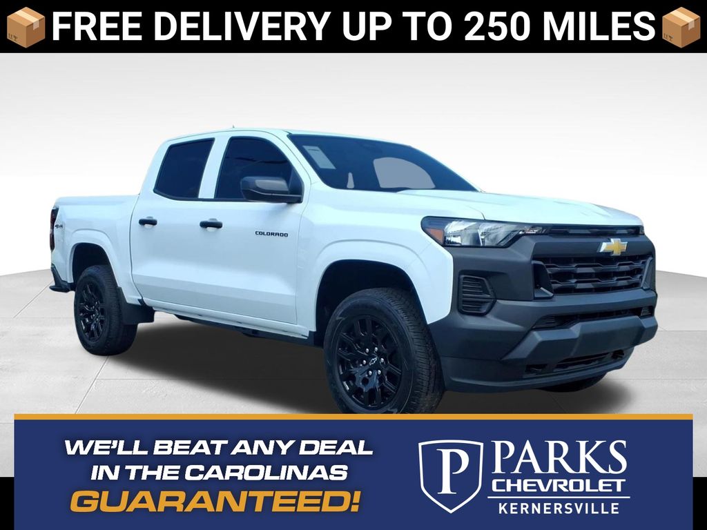 Summit White 2026 Chevrolet Colorado Pickup Truck Four-Wheel Drive 8-Speed Automatic