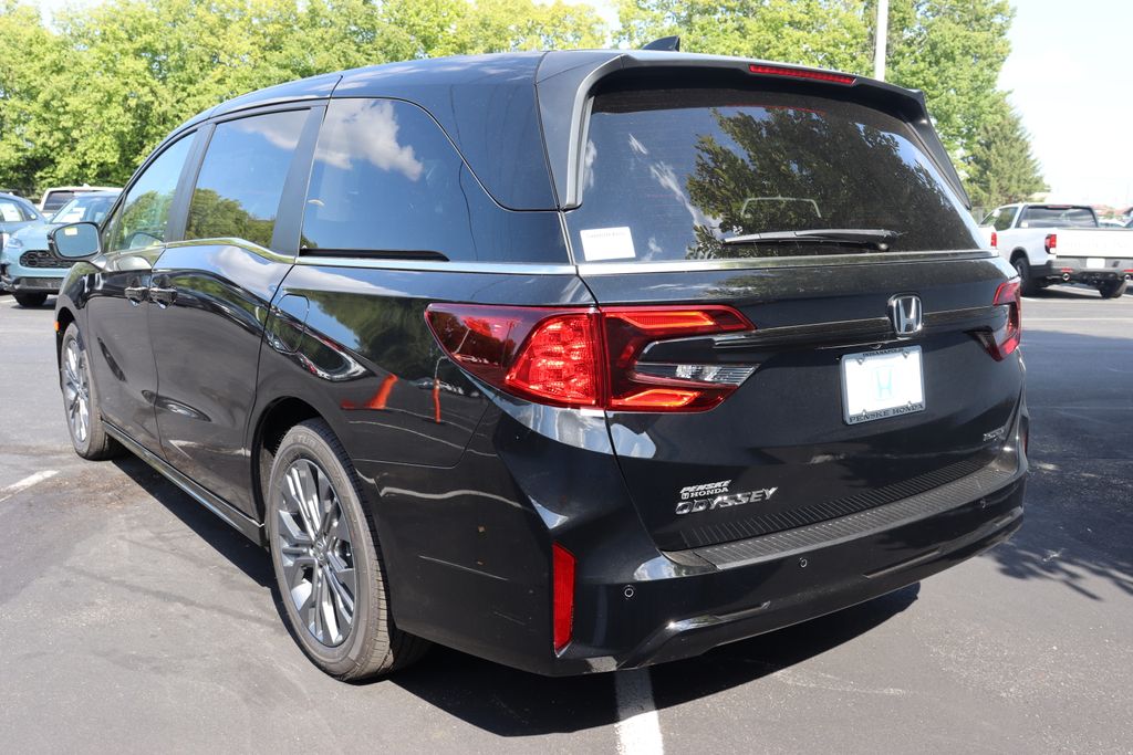 2025 Honda Odyssey Touring 3