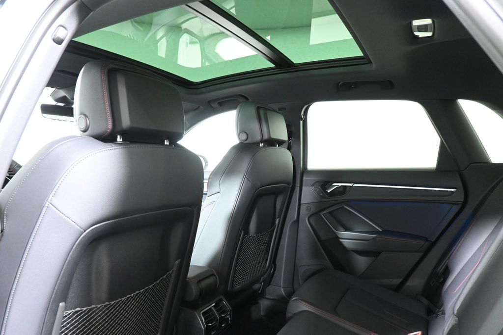2025 Audi Q3  26