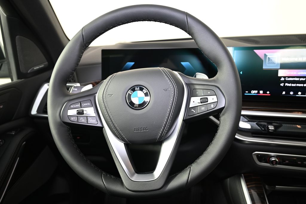 Thumbnail: 2026 BMW X5 - 17