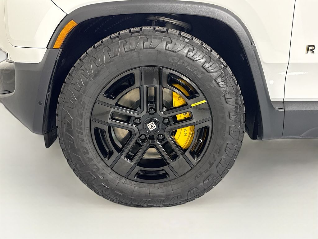 Thumbnail: 2023 Rivian R1T - 30