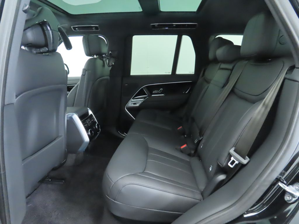 Thumbnail: 2025 Land Rover Range Rover - 22