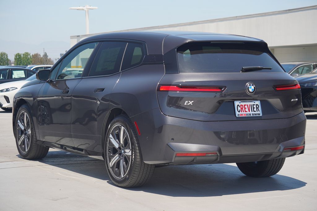 Thumbnail: 2026 BMW iX - 7