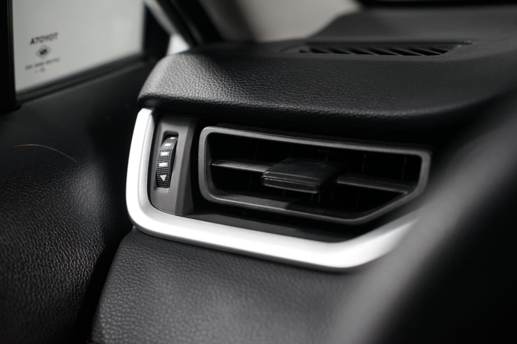 Thumbnail: 2024 Toyota RAV4 - 25