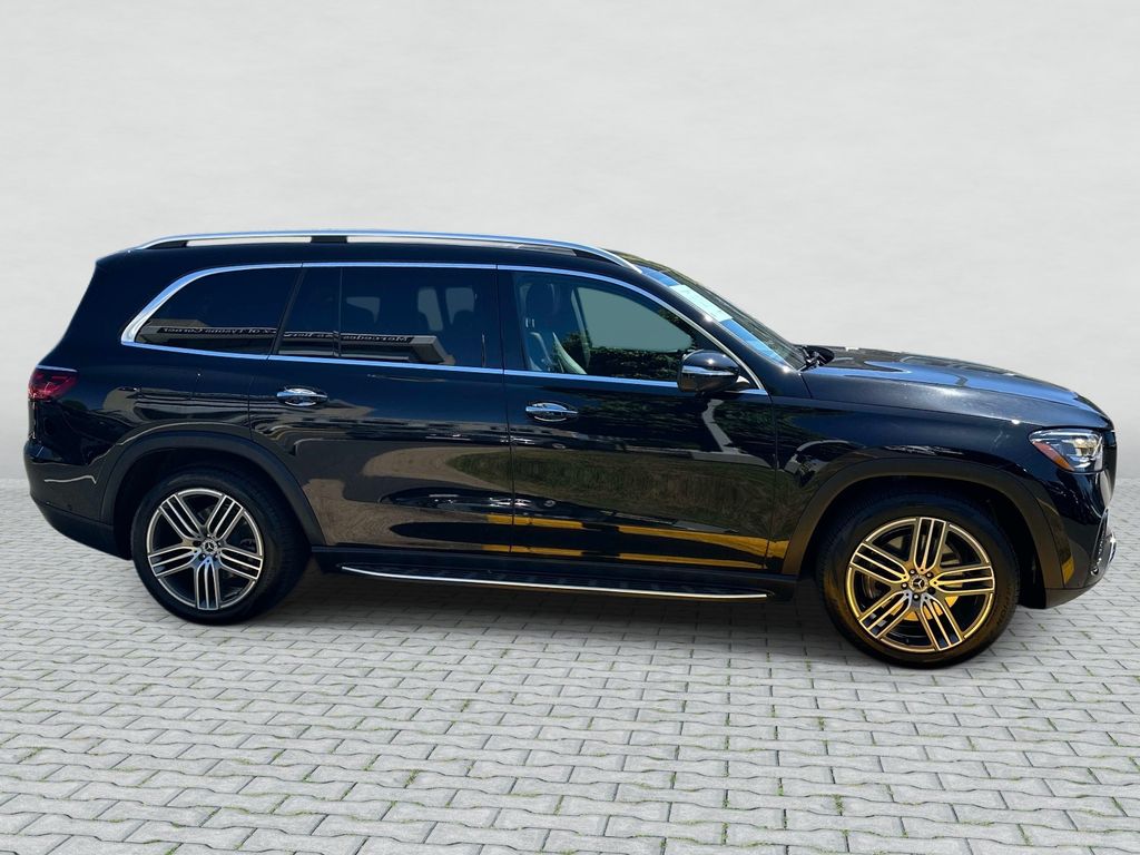Thumbnail: 2026 Mercedes-Benz GLS - 4