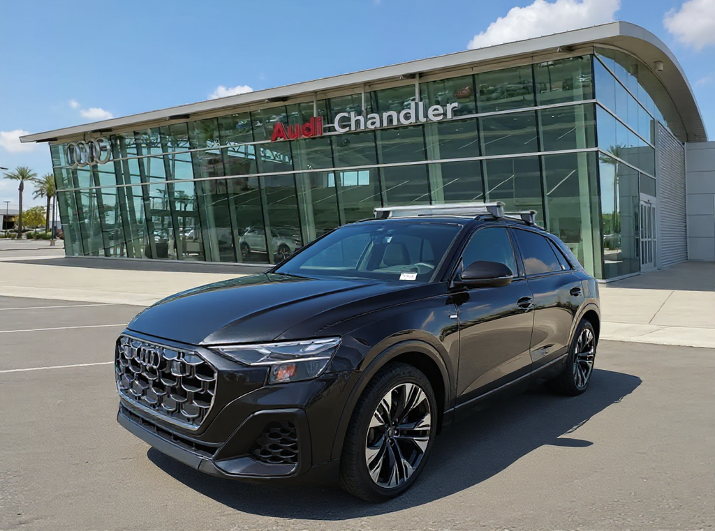 Thumbnail: 2026 Audi Q8 - 1