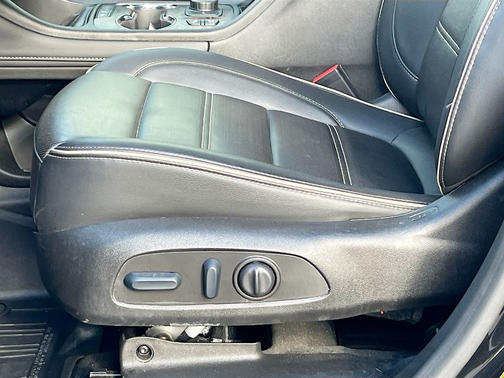Used 2023 Black GMC Denali image 20