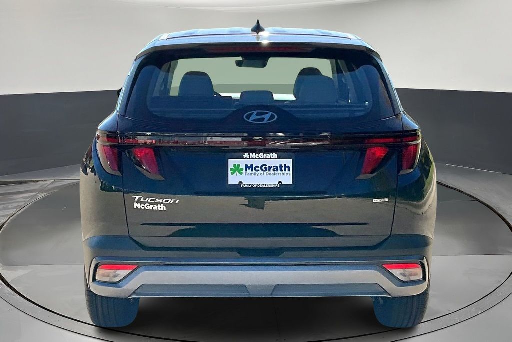 New 2026 Black Hyundai SE image 4