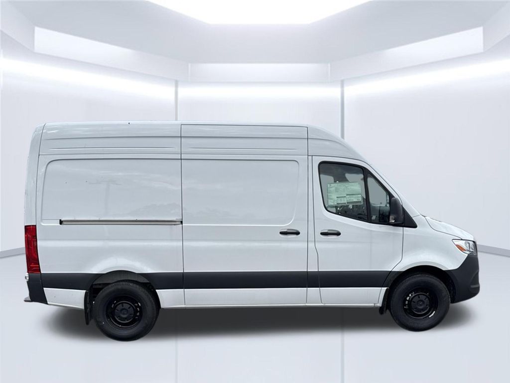 Thumbnail: 2026 Mercedes-Benz Sprinter - 6