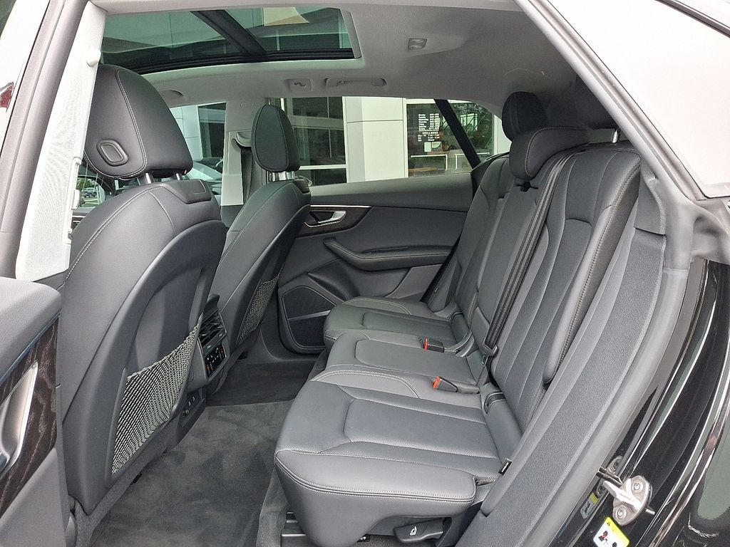2023 Audi Q8 Premium Plus 10