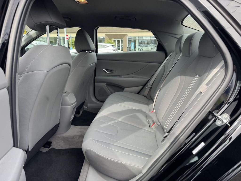 Used 2024 Hyundai Elantra Sedan