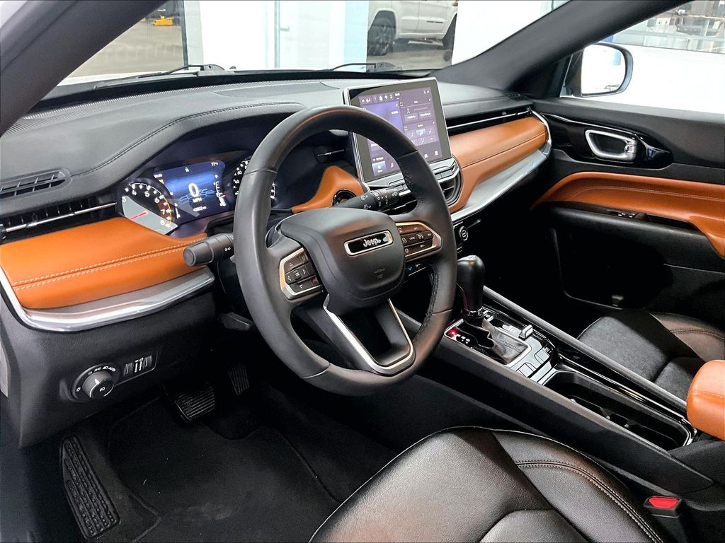 2024 Jeep Compass — photo 8