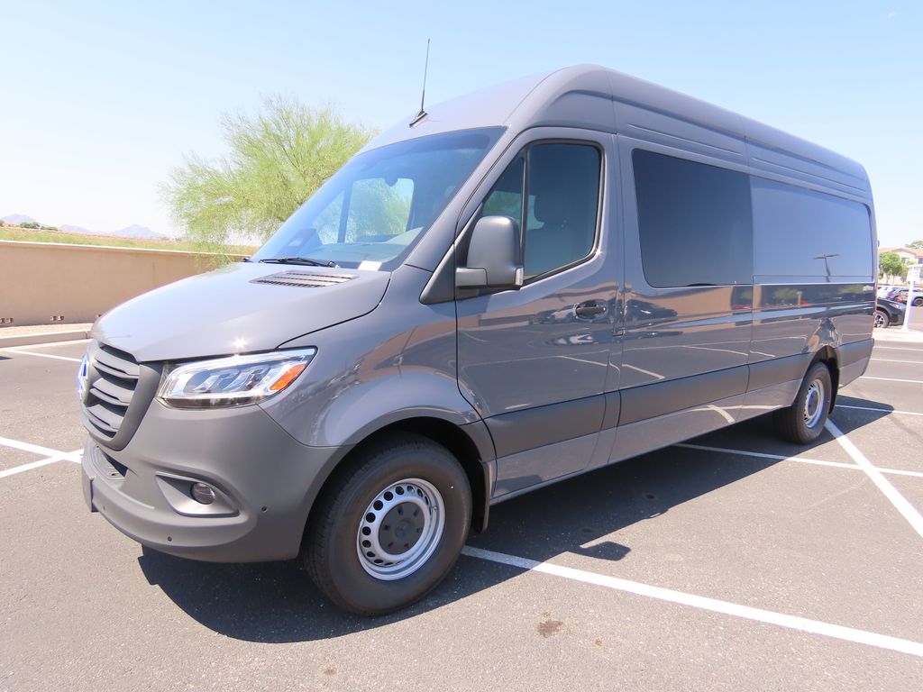 Thumbnail: 2025 Mercedes-Benz Sprinter - 1