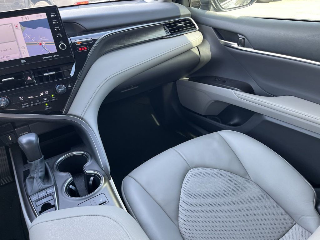 2021 Toyota Camry XSE 17