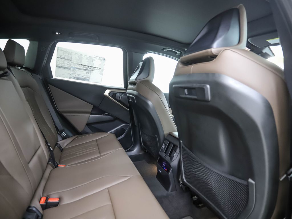 Thumbnail: 2025 BMW X3 - 24