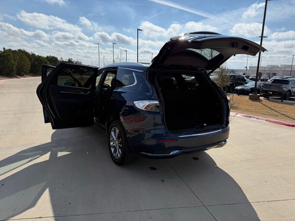 Thumbnail: 2022 Buick Enclave - 25