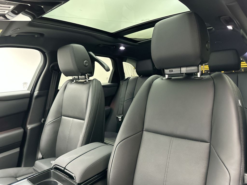 2026 Land Rover Range Rover Velar Dynamic SE 9
