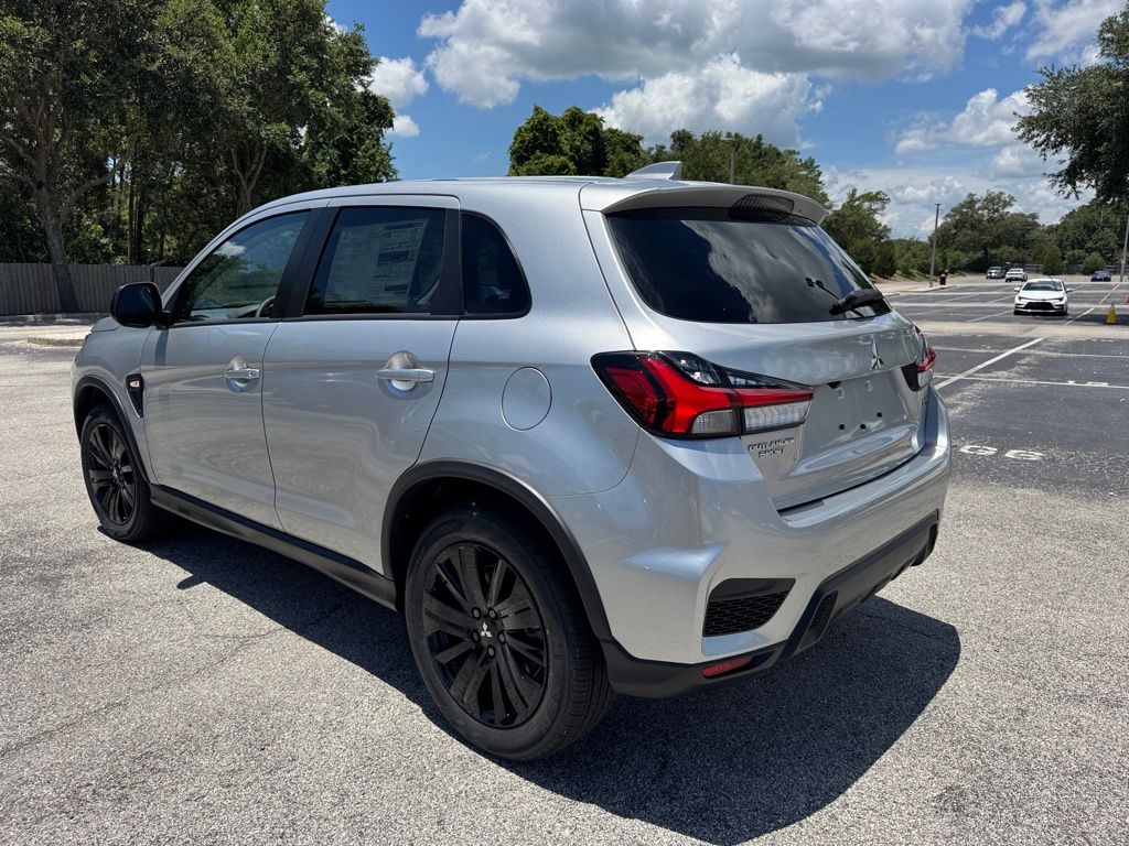 2025 Mitsubishi Outlander Sport LE photo 4