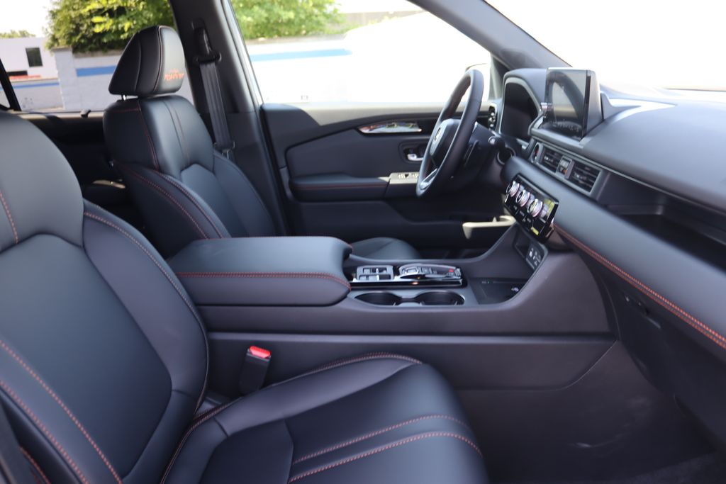 Thumbnail: 2025 Honda Pilot - 22