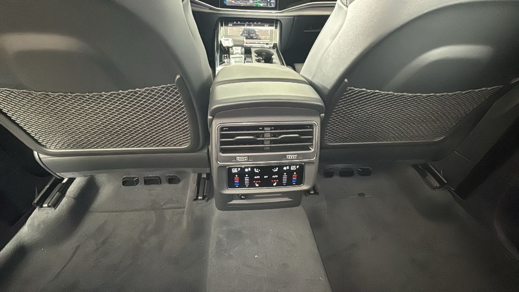 Thumbnail: 2024 Audi SQ8 - 23