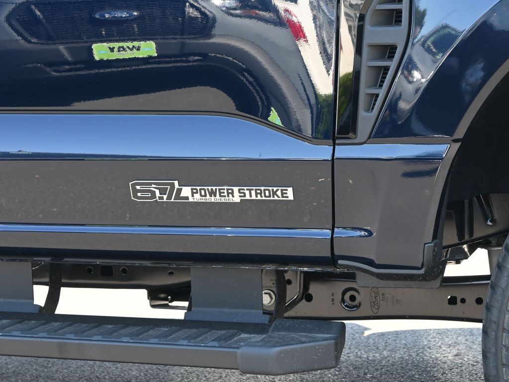 2025 Ford F-350 Super Duty Lariat
