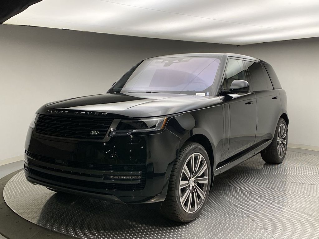2023 Land Rover Range Rover SE Hero Image