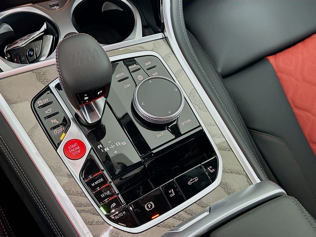 Thumbnail: 2025 BMW M8 - 15