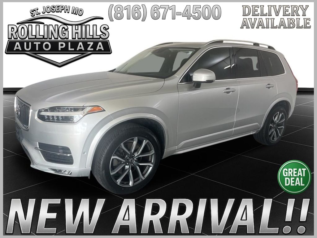 Bright Silver Metallic 2017 Volvo XC90 T6 Momentum AWD SUV / Crossover All-Wheel Drive Automatic