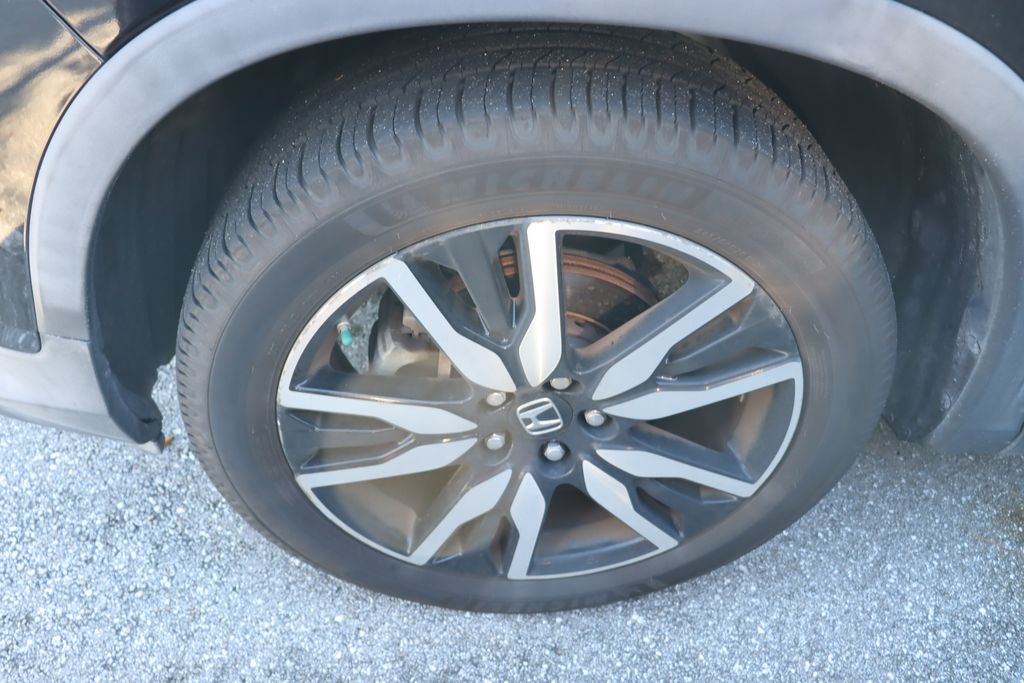 Thumbnail: 2019 Honda Pilot - 4
