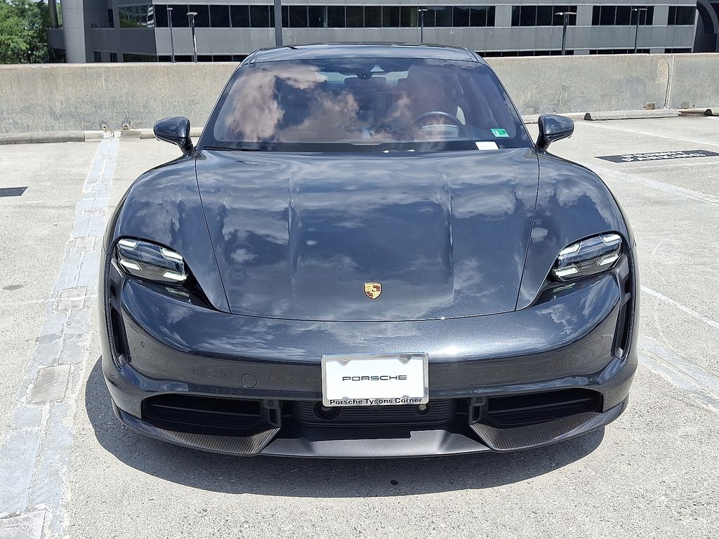 Thumbnail: 2022 Porsche Taycan - 6