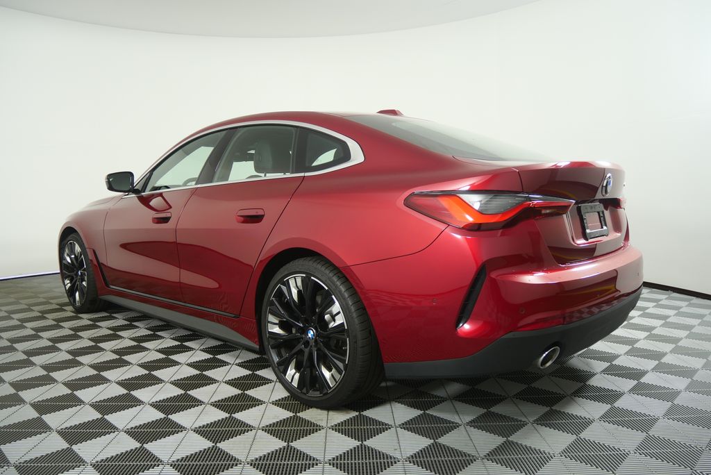 Thumbnail: 2025 BMW 4 Series - 5