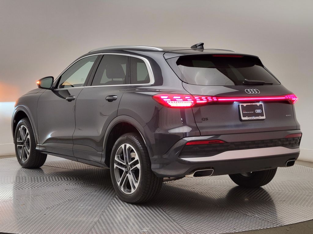 Thumbnail: 2025 Audi Q5 - 4