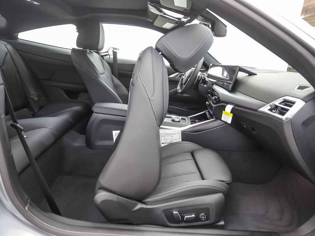 Thumbnail: 2026 BMW 4 Series - 27