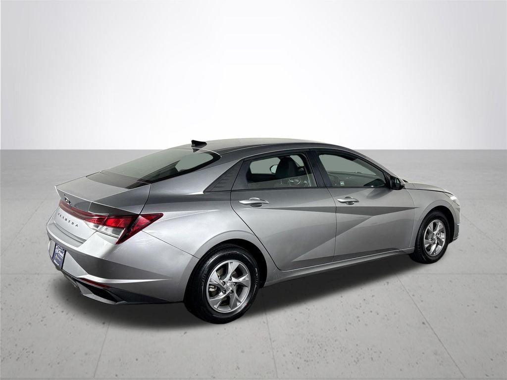 2021 Hyundai Elantra SE