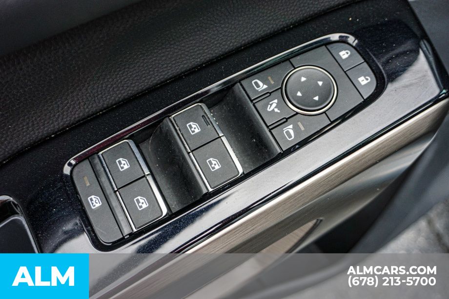 Used 2025 White Nissan Platinum image 49