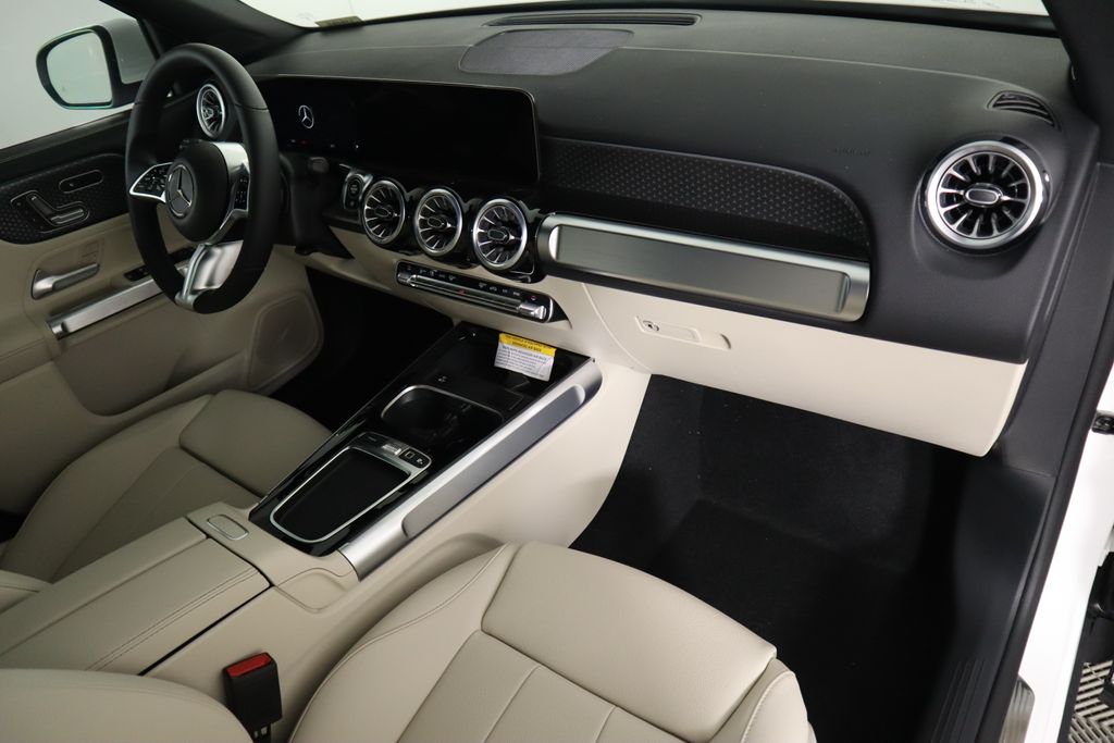 Thumbnail: 2025 Mercedes-Benz GLB - 18