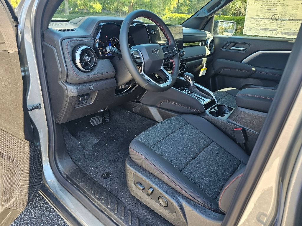 2024 Chevrolet Colorado Z71 9